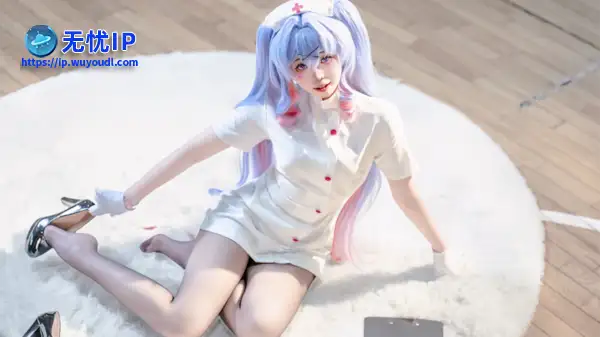 「初音未来《兔子洞》cos：马油黑丝裹丰腴，发光肉肉腿 小蛮腰直击视觉禁区！」