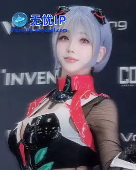 《剑星》新体模超性感新视频：大雷美女比心心！