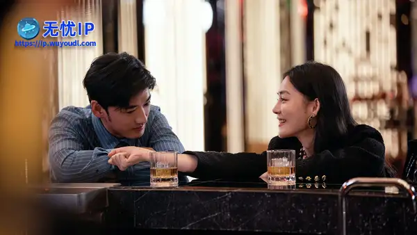 《情感反诈模拟器》成功登顶国区畅销榜，峰值在线超8万人